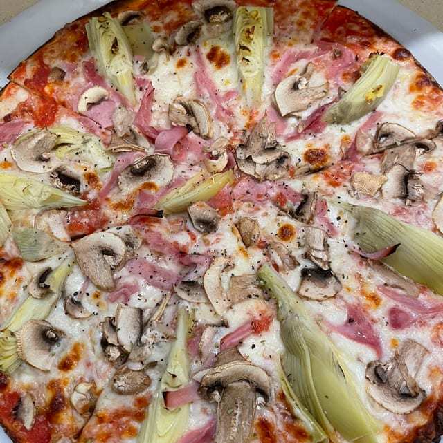 Capricciosa Pizza.