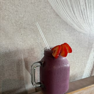 Mixed berries, banana, peanut butter & soy milk